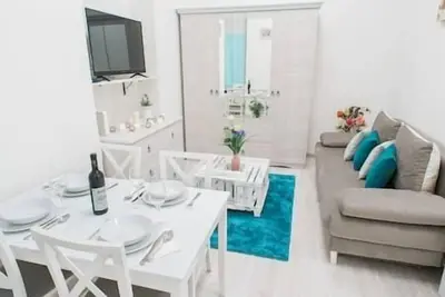 Image de Vintage Apartment in the Center