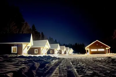Image de Mini chalet #2 près de la rivière