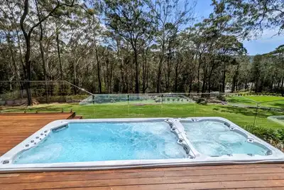 Image de Coastal bush retreat> Space, Nature, Relaxation, Dual swim spa and fireplace