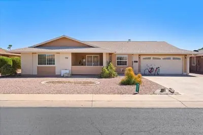 Image de Snowbirds, golfers, outdoor and sports enthusiasts love Rey Madera Casa!