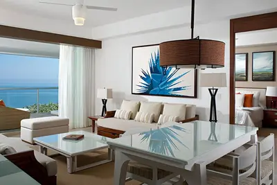 Image de For the entire family! Amazing views, spacious, walking distance to the beach!