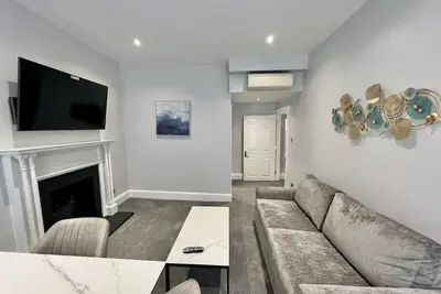 Image de 2 Bed/2 Bath Brand New Flat, Sky Tv, Air Con
