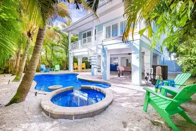 Image de Bermuda Bay: 1. 5 Blocks to Beach! Pool Spa, Rooftop Deck