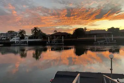 Image de Bribie Island Canal waterfront! ! Location perfect!
