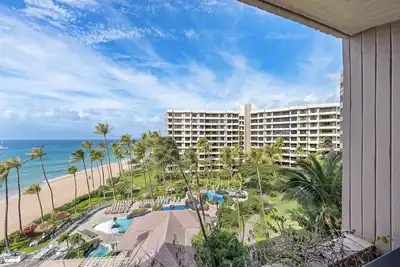 Image de Surf Break Directly Out Front! – Kaanapali Alii 373
