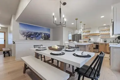 Image de Heber Getaway | Hot Tub | Pet-Friendly | Game Room