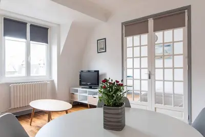 Image de Superbe appartement T2 hyper lumineux situation unique St Malo 200m de la plage
