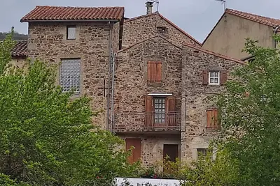 Image de Maison de caractère à St Maurice de Sorgues.