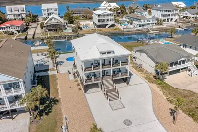 Image de Inlet Pearl: Modern Beach Oasis w/ Private Pool & Dock!