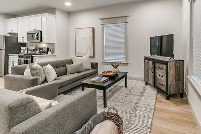Image de Newly renovated half duplex in heart of Okc