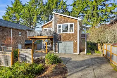 Image de Sand Bucket-Manzanita. Fabulous family beach house dogs ok, close to beach