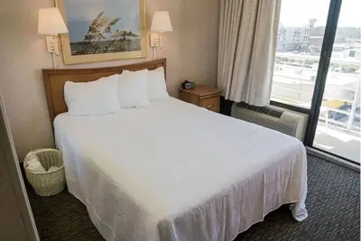 Image de Ocean front middle unit on 9th floor. Beautiful view of the ocean and boardwalk
