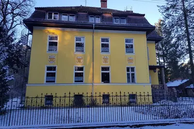 Image de Villa mit 13 Schlafzimmern & Vielen Freizeitmöglichkeiten in der Schorfheide