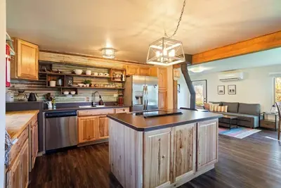 Image de Cozy Abode w/ Sauna & Views