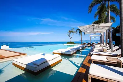 Image de Luxury Ocean View SohoPV Condo with Private Balcony, Rooftop Inifity Pool & Gym