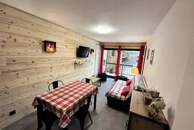 Image de NÄHRLICHE Kollinie Der Bains