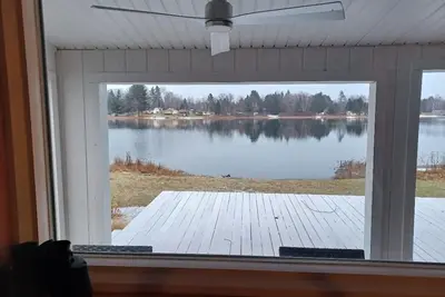 Image de Lake front Cabin great for boating, fishing, skiing, tubing, weekend getaway.