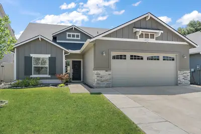 Image de Comfy “Idahome” just minutes from downtown Eagle. A perfect 3br family gem!