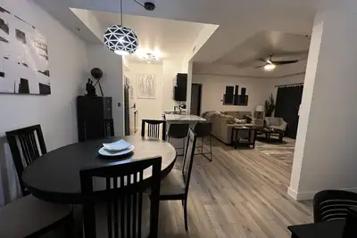 Image de Cedar Lake Condo: Beautiful, completely renovated, 2 Bedroom, 2 Bath Condo