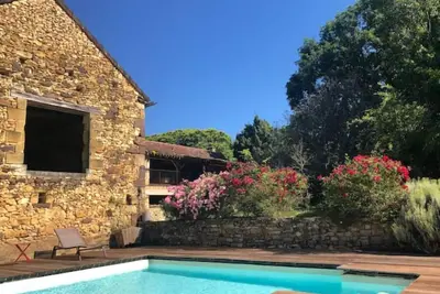 Image de Havre de paix: maison de campagne avec piscine