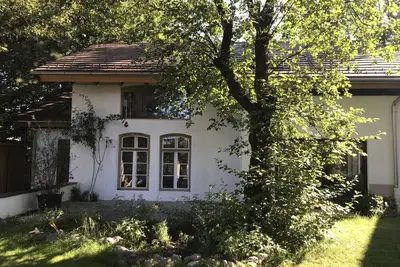 Image de Künstlerhaus für die Grosse Familie am Fuße der Berge