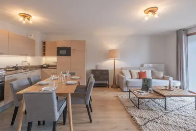 Image de Appartement de Standing 6 Pers, Proche Centre, Terrasse Sud, Parking, Service Premium