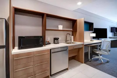 Image de Your Tucson Getaway: 2 Relaxing Units! Onsite Pool, Pets Allowed!