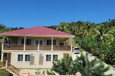 Image de New construction spacious villa with beautiful sunset view quick ride to beach!