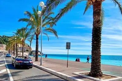 Image de Bel Appartement 1min de la Plage et Tous les Commerces en bas de L'immeuble