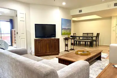 Image de Rare 2 bedroom available in Anasazi Village, a gated residential community.