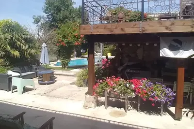 Image de Grande Maison Avec Piscine