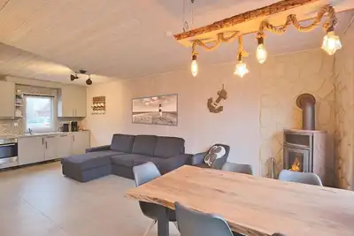 Image de Holz-ferienhaus \"katingsglĂĽck\" in Kating fĂĽr bis zu 6 Personen