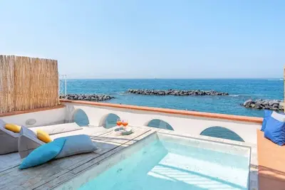 Image de Villa Mia - Sea front private villa close to town