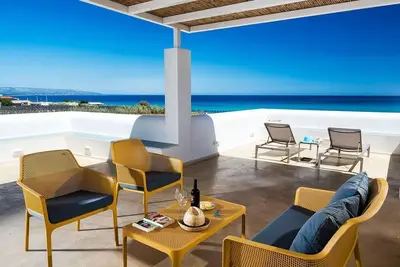 Marza Residence Grigia - Seafront villa with pool