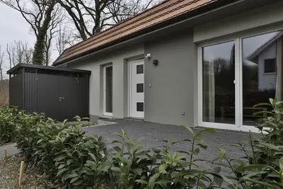 Image de Wunderschöne, Modern Ausgestattet 3 Zimmerwohnung mit Terrasse und Loggia Erwartet Sie - Direkt am Wunderschönen \"gespensterwald\"