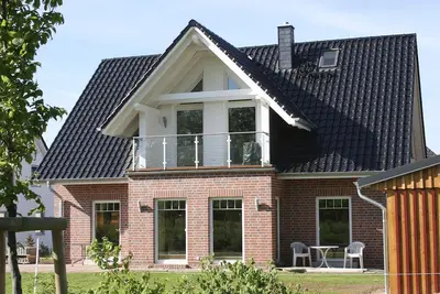 Image de Die Wunderschöne Strandnahe Ferienwohnung Bezaubert mit Ihrem Geräumigen, Überdachten Balkon