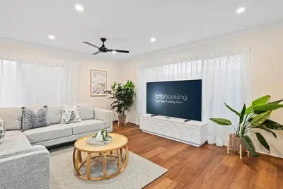Image de Southport Oasis 6bd PoolCentral
