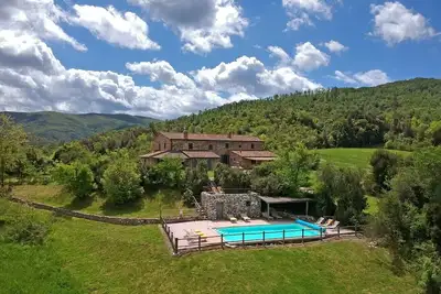 Image de Large private villa with heated fenced pool