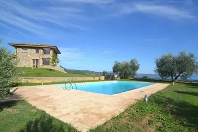 Image de Villa Bolsena - Quatre Chambres Villa, Couchages 8