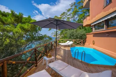 Image de Private villa with private beach path