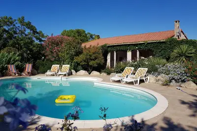 Image de Splendide Villa Avec Piscine Privée Parc Fleuri, 800 Mètres de la Plage Calme