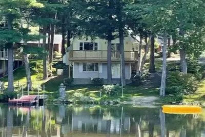 Image de Peaceful Lake Front Home. Wonderful family memories. Available Labor Day!