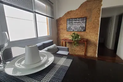 Image de Apartamento com 2 Dormitórios no Menino Deus Junto ao Shopping Praia de Belas