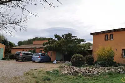 Image de Maison bien-êtreséjour à thème en famille ou avec vos proches. Jardin & Jacuzzi