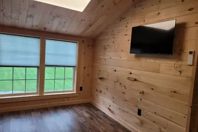 Image de Cozy lodge room #2