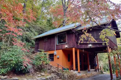 Image de Rustic 1940's Appalachian Summer Cabin w/hot tub - Black Mountain