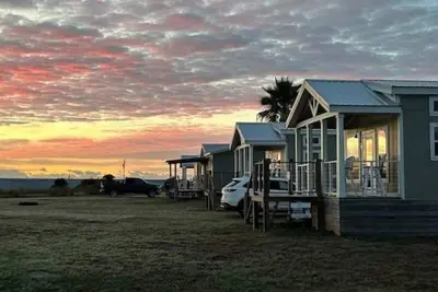 Image de Goose Island Flats - The Ibis 1 Br 1 Ba