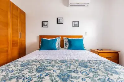 Image de Delux 2 Room Suite Apartment / Central De La Cruz\n\n