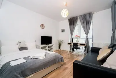 Image de Cozy spacious studio in new building