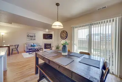 Image de Colorado Springs Townhome ~ 7 Mi to Downtown!